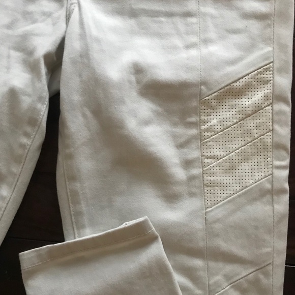 Club Monaco jeans with front leather detail size 4 - Picture 3 of 5